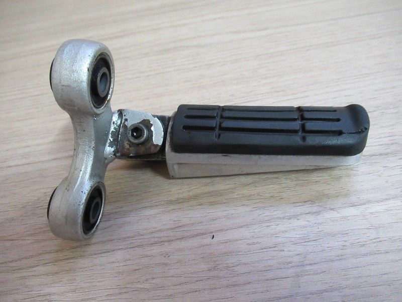 Repose-pied arrière gauche Yamaha GTS1000 1993-1998