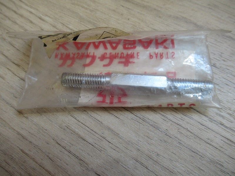 Vis de réglage de sélecteur Kawasaki H2 750 Mach IV 1971-1975 (92003-072)