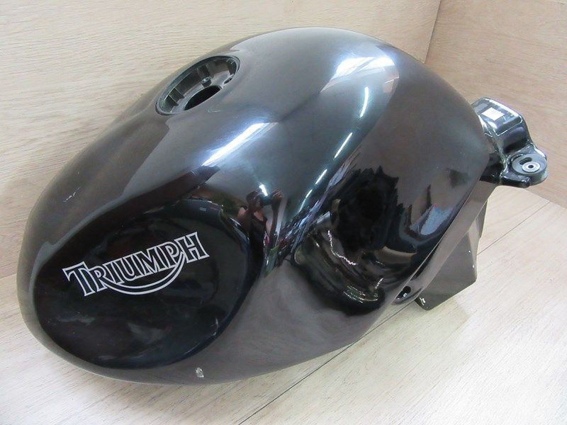 Réservoir Triumph 955 Sprint ST 1999-2004