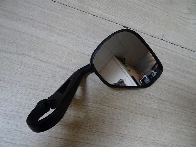 Rétroviseur droit accessoire origine Triumph 765 Street Triple RS 2017/2019