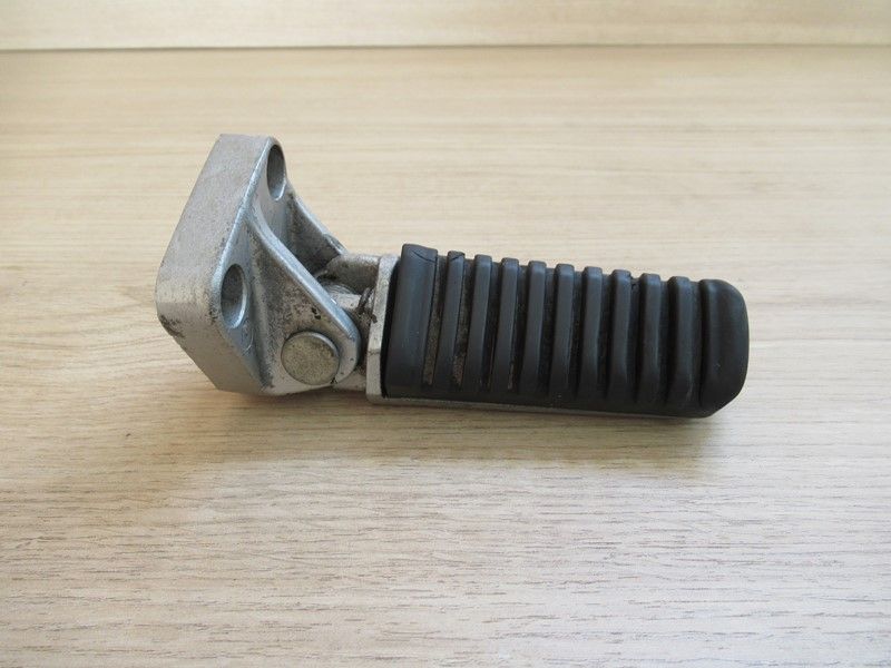 Repose pied pilote gauche Kawasaki GPZ1000 RX 1986-1988