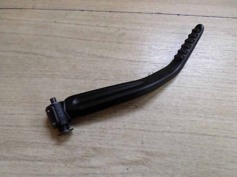 Repose pied arrière droit DUCATI 1200 DIAVEL 2011/2014 type G100AA