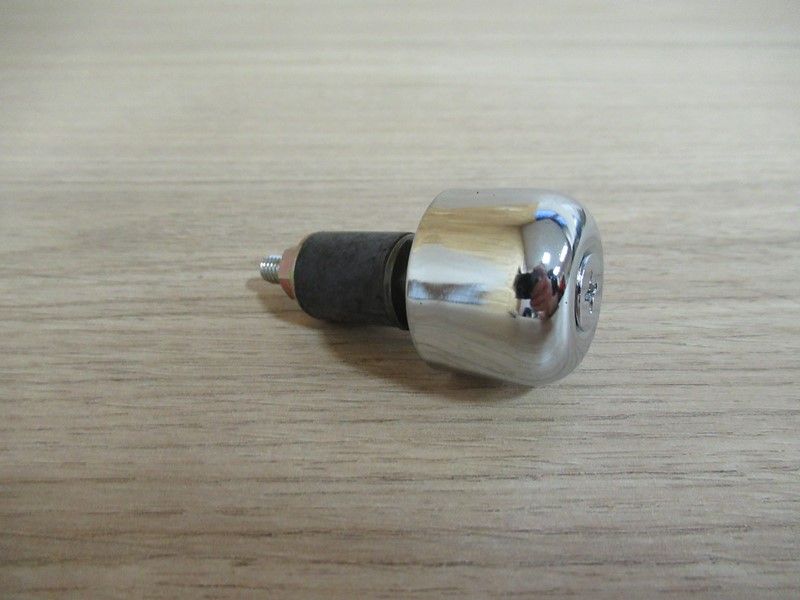 Embout de guidon Suzuki Burgman 250/400 1998-2002 (57220-14F00)