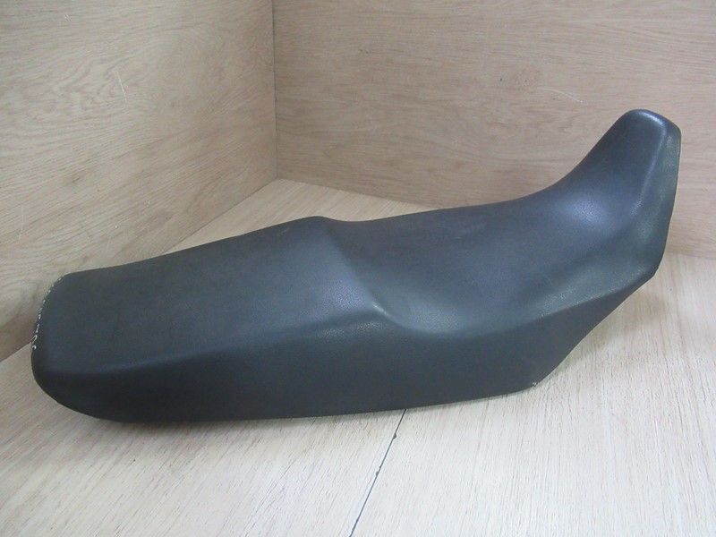 Selle Suzuki 500 GSE (GM51A) 1988-1999  (45100-01D00)
