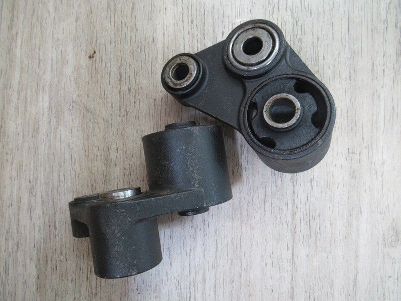 Silentbloc fixations moteur Yamaha 1200 XJR 1995-1998