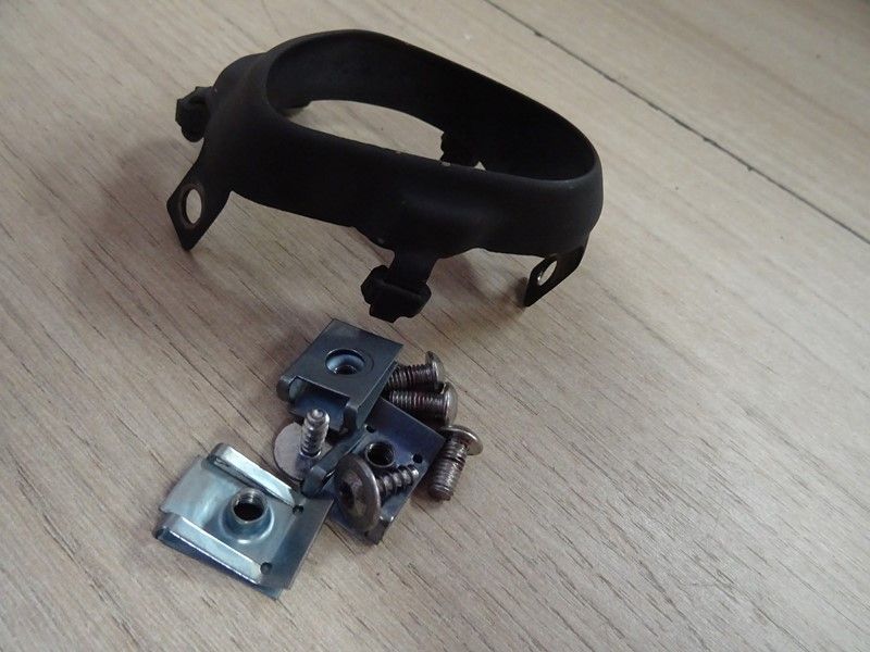 Support d'enjoliveur de silencieux Triumph 765 Street triple 2017/2019 (T2202475)