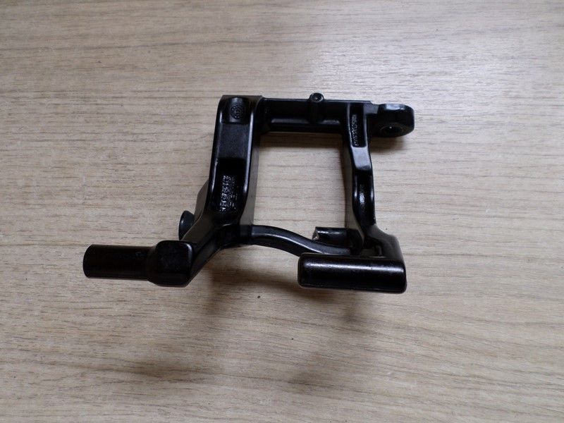 Support de radiateur d'huile DUCATI 1200 DIAVEL 2011/2014 type G100AA