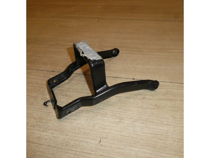 Support de garde boue arrière Suzuki DR 600 SN41A 1987 à 1989