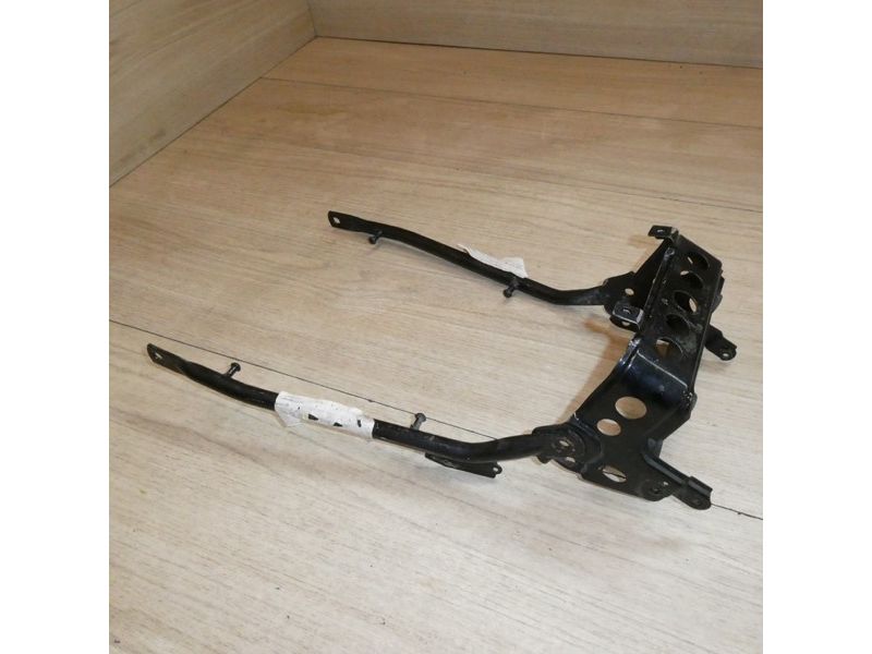 Support de coque arrière et feu Yamaha FZ 750 1FN 1985 à 1986