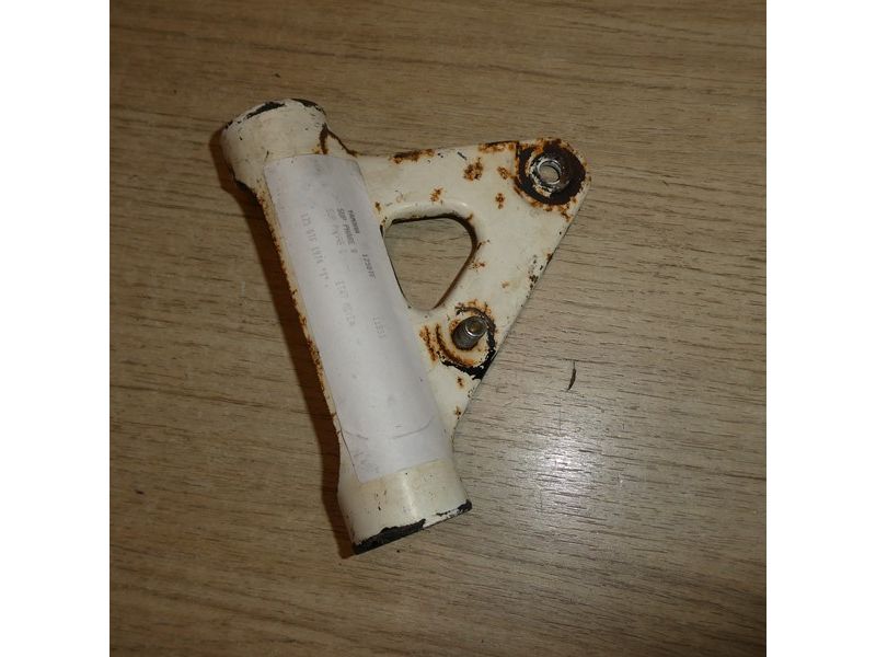 Support de phare droit Yamaha 125 AT2 1974 à 1975