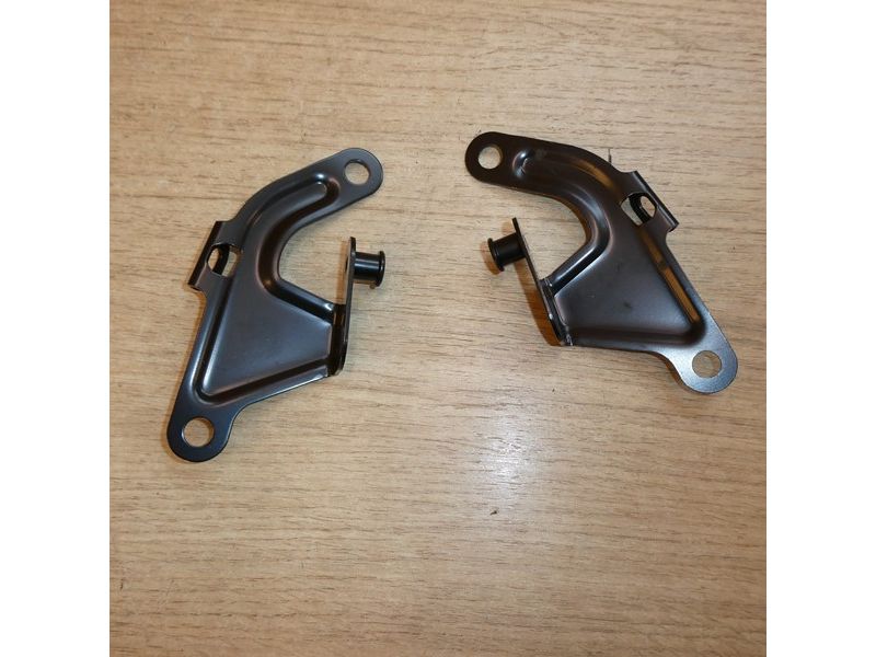 Jeu de supports droit et gauche Triumph 660 Trident 2021 et après