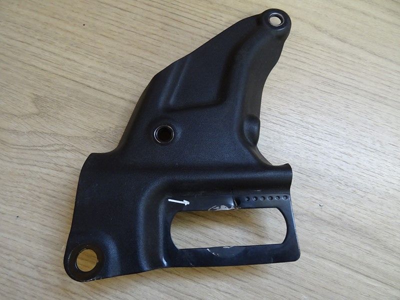 Support plaque acier sur bras oscillant Triumph 660 Trident 2021/-