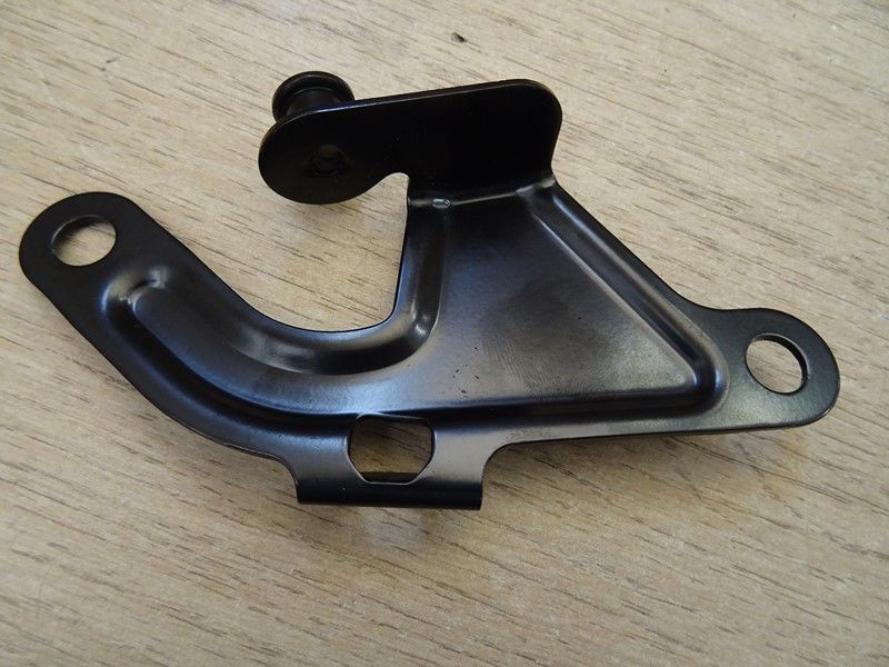 Support de carénage gauche sous selle Triumph 660 Trident 2021/- (T2310287)