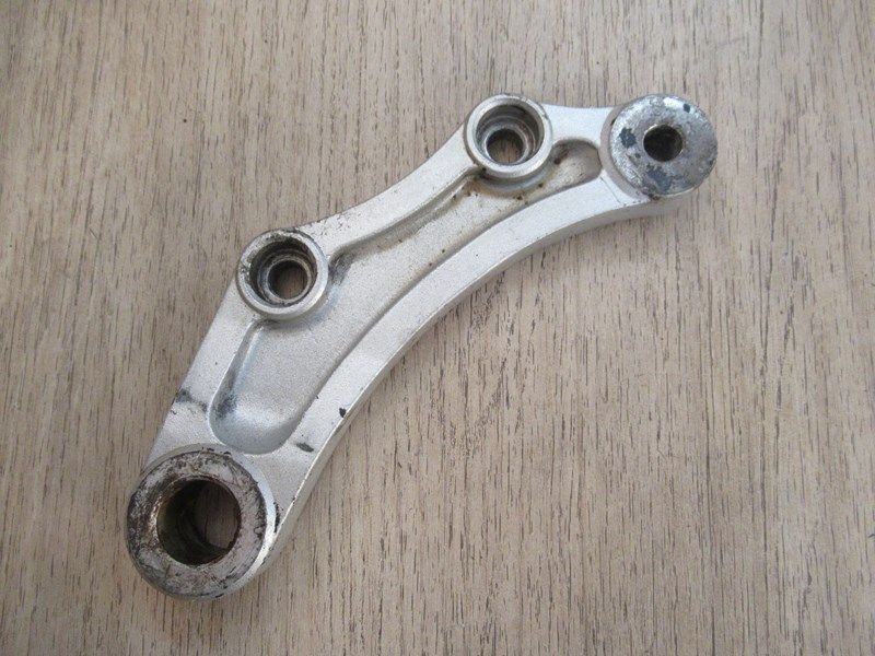 Support d'étrier arrière Kawasaki 1000 GTR 1994-2004 (985A-A201)
