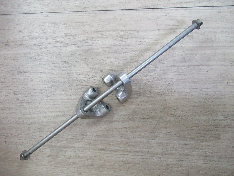 Support moteur avant Yamaha 1200 XJR 1995-1998