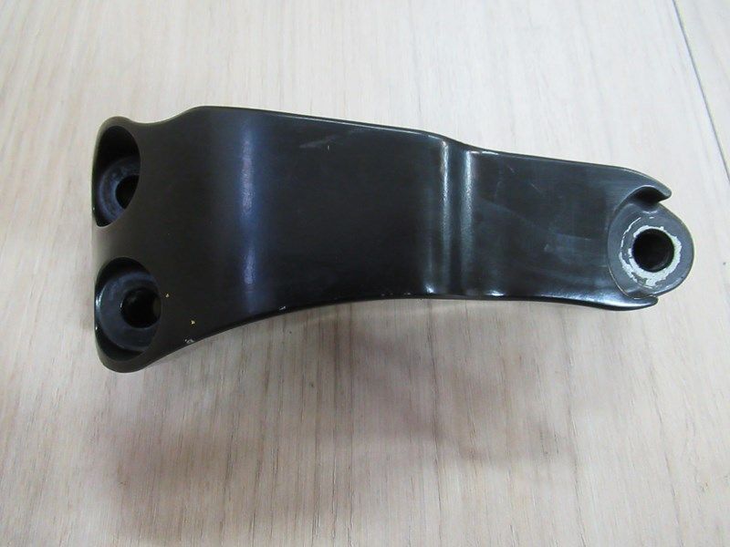 Support moteur droit Kawasaki Z750 2004-2006
