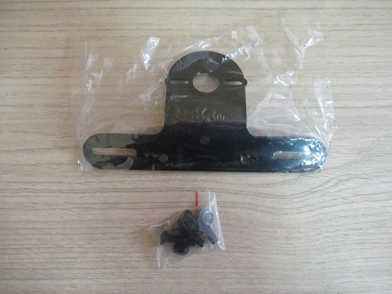 Support de plaque adaptable universel