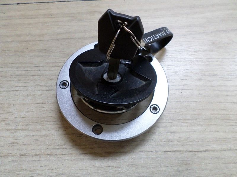 Bouchon d'essence Kawasaki ER6 N ER650CCD 2009/2011