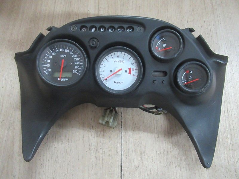 Tableau de bord Triumph 955 Sprint ST (29600 km)