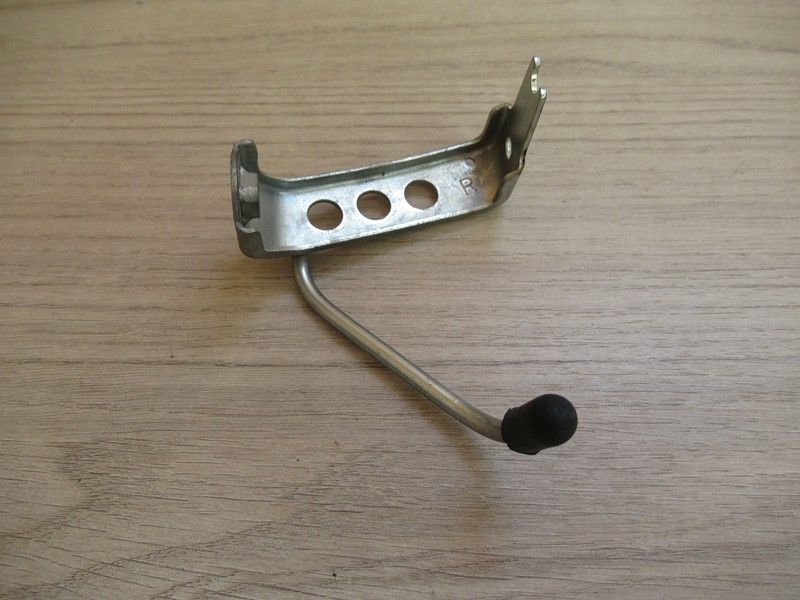 Support droit de tête de fourche Suzuki SV650S 2003-2010