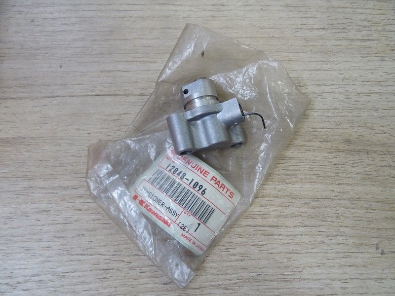 Tendeur de chaîne d'arbre à came  Kawasaki ZX400H (12048-1096)