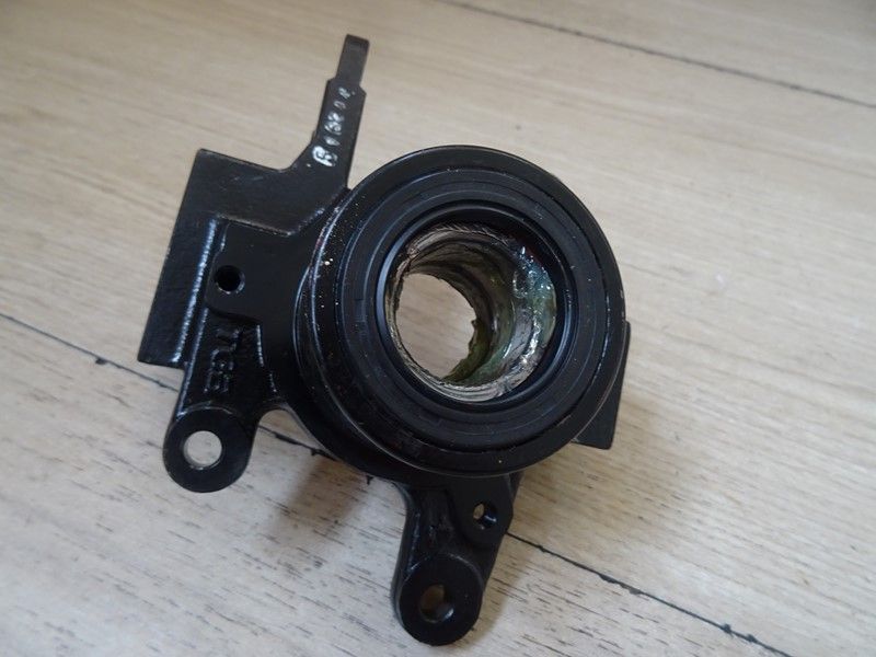 Porte moyeu gauche TGB Blade (516344)