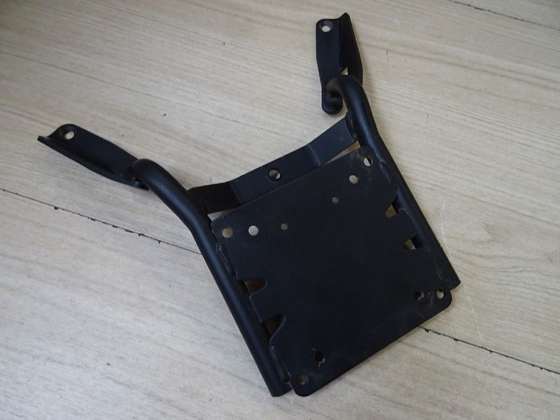 Support  de top case Shad Suzuki UH 125, 200 Burgman 2007-2019