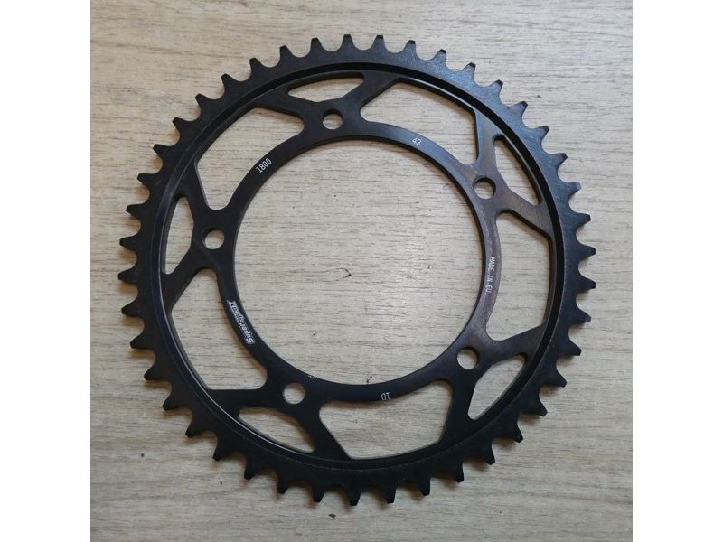 Couronne 43 dents Suzuki GSX 1300 R Hayabusa 2008 à 2019