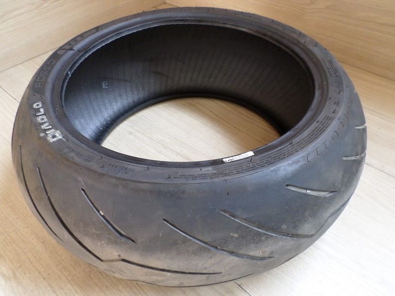 Pneu Pirelli Diablo Rosso 3 240/45ZR17 82W 