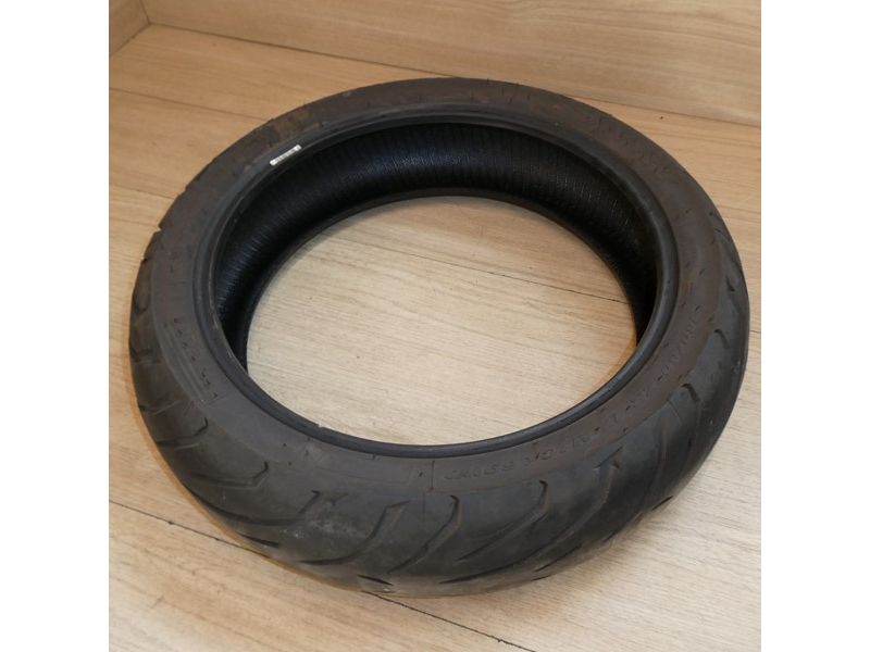 Pneu arrière Pirelli Angel ST 160/60ZR17 