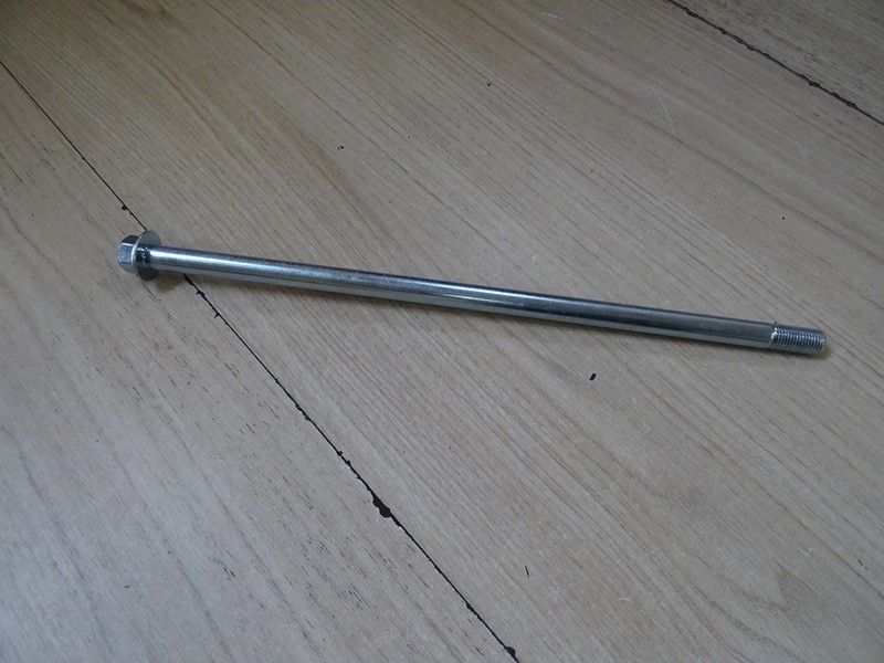 Vis de train avant TGB Blade (S20404)