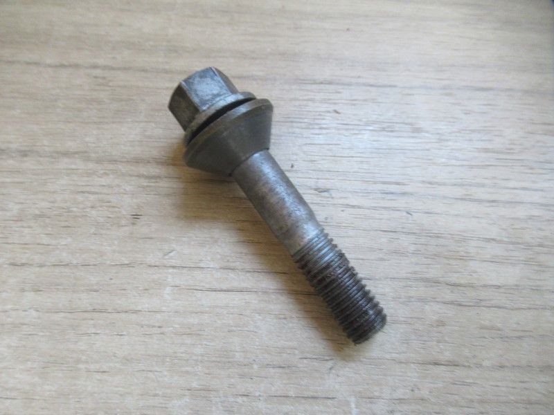 Boulon de roue arrière Moto Guzzi 1200 Griso 8V LSE00 2007/2013
