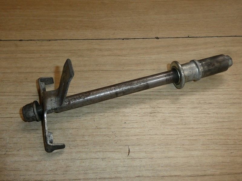 Axe de roue avant Suzuki DR650 SP41A Djebel 1990/1991