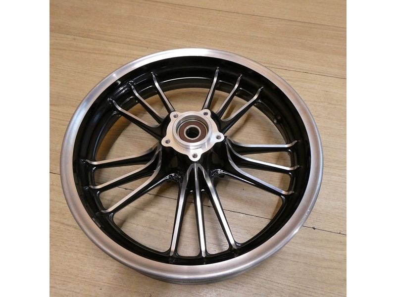 jante avant Indian Scout