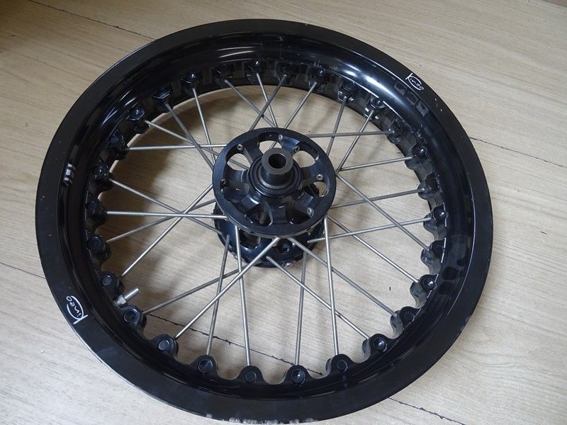 Roue avant adaptable Kineo Triumph 865 Bonneville, T100, SE 2007/2015 et autres applications