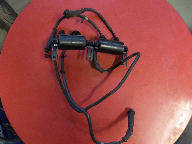 jeu de 2 bobines haute tension honda VF 1000 F2