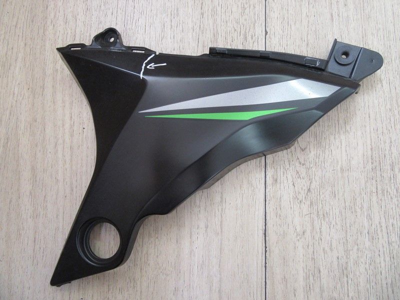 Cache latéral gauche Kawasaki Z800 2013-2015