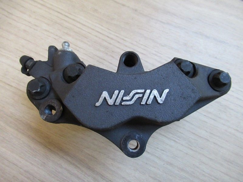 Étrier de frein avant gauche Honda CBR900 1994-1995