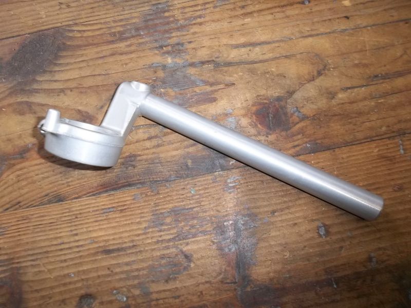Demi guidon droit pour Suzuki SV 1000 S