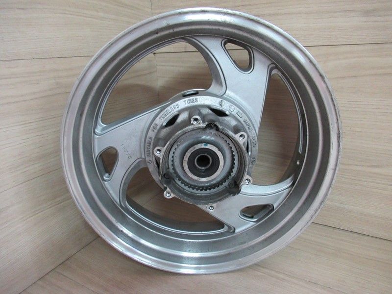 Roue arrière avec amortisseur de couple Yamaha GTS1000 1993-1998