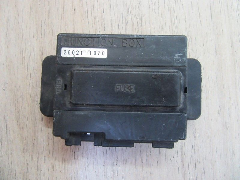 Boîtier de fusibles  Kawasaki ZXR 750 1989-1990 (26021-1070)