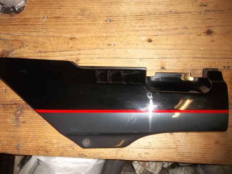 Cache latéral gauche pour Kawasaki GPZ 1000 RX