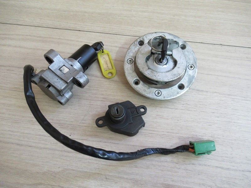 Jeu de serrures Suzuki GSXF750 1989-1996