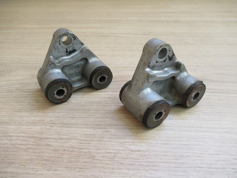 Silentblocs moteur Kawasaki GPZ1000 RX 1986-1988