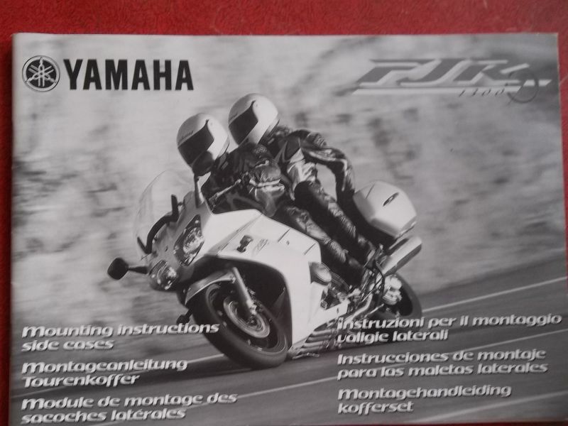 Manuel d'instruction pour le montage des valises pour Yamaha FJR 1300