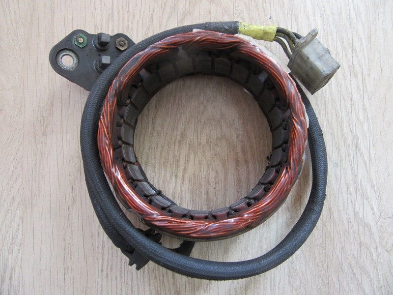 Stator d'alternateur Honda 550 CBX (PC04) 1982-1985 (31120MA7005)