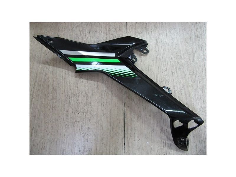 Cache latéral gauche Kawasaki Ninja 650 2017-2020 (36001-0650)