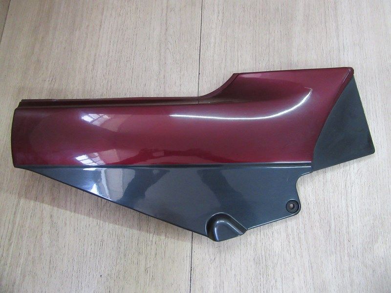 Cache latéral droit Kawasaki 1000 GTR 1994-2004 (36001-1325)