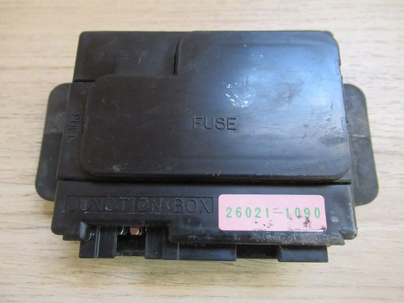 Boîtier fusibles Kawasaki ZX6R 1995-1997 (26021-1090)