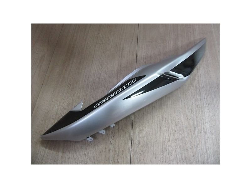 Coque arrière droite Suzuki 500 GSE 2001-2006